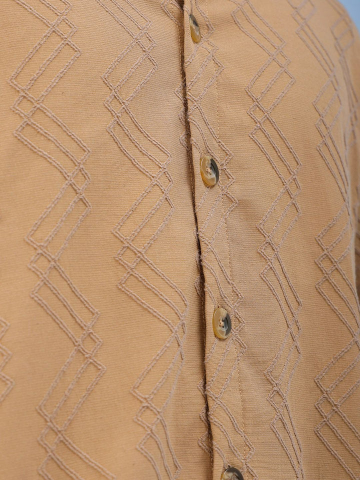 The Indian Garage Co Men Relaxed Fit Dobby Textured Resortwear Shirt