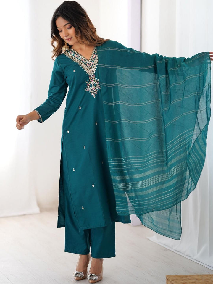 KALINI Women Floral Embroidered Regular Thread Work Kurta with Trousers & With Dupatta