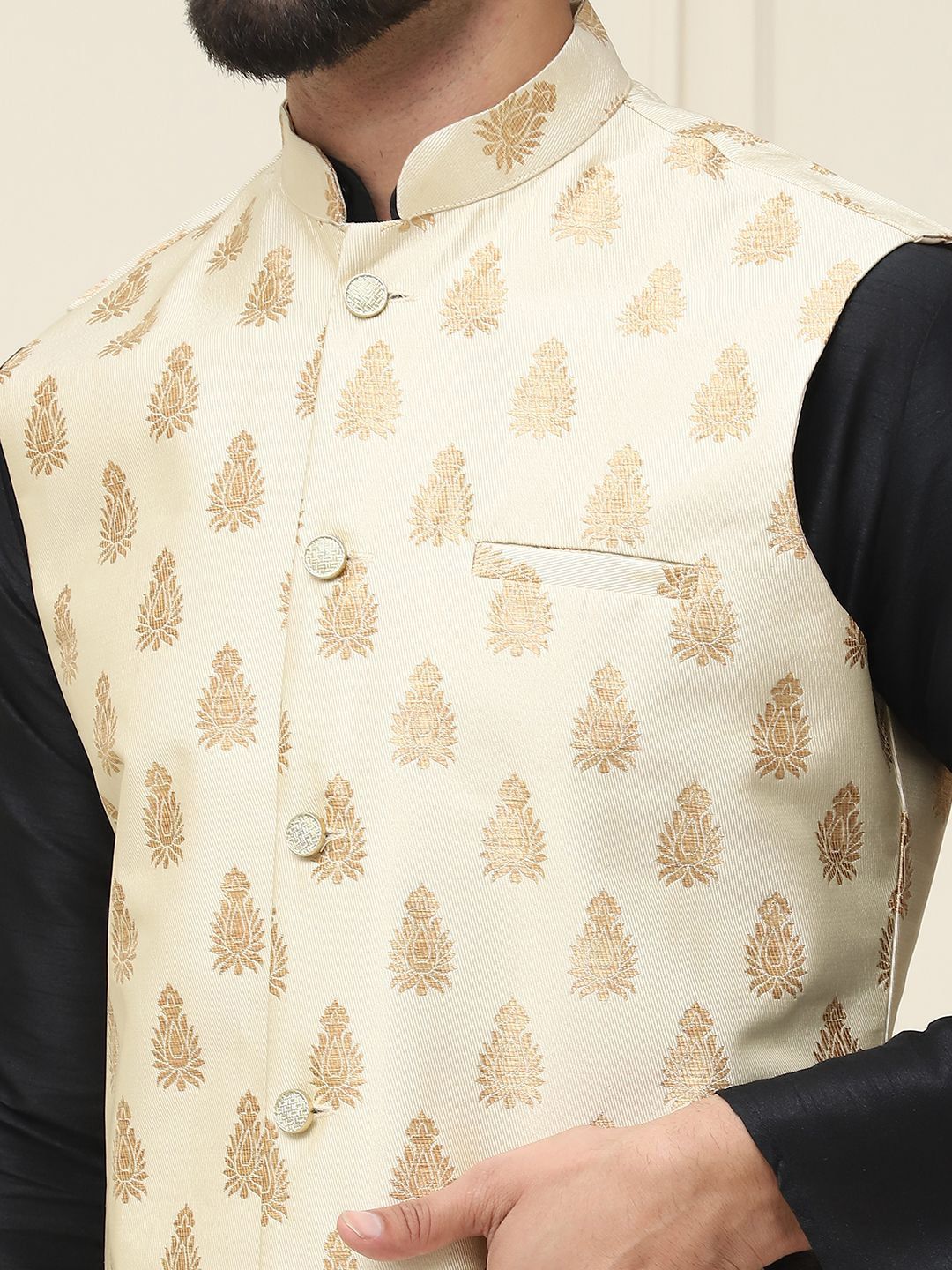 SOJANYA Mandarin Collar Silk Cotton Straight Kurta dengan jaket Churidar & Nehru
