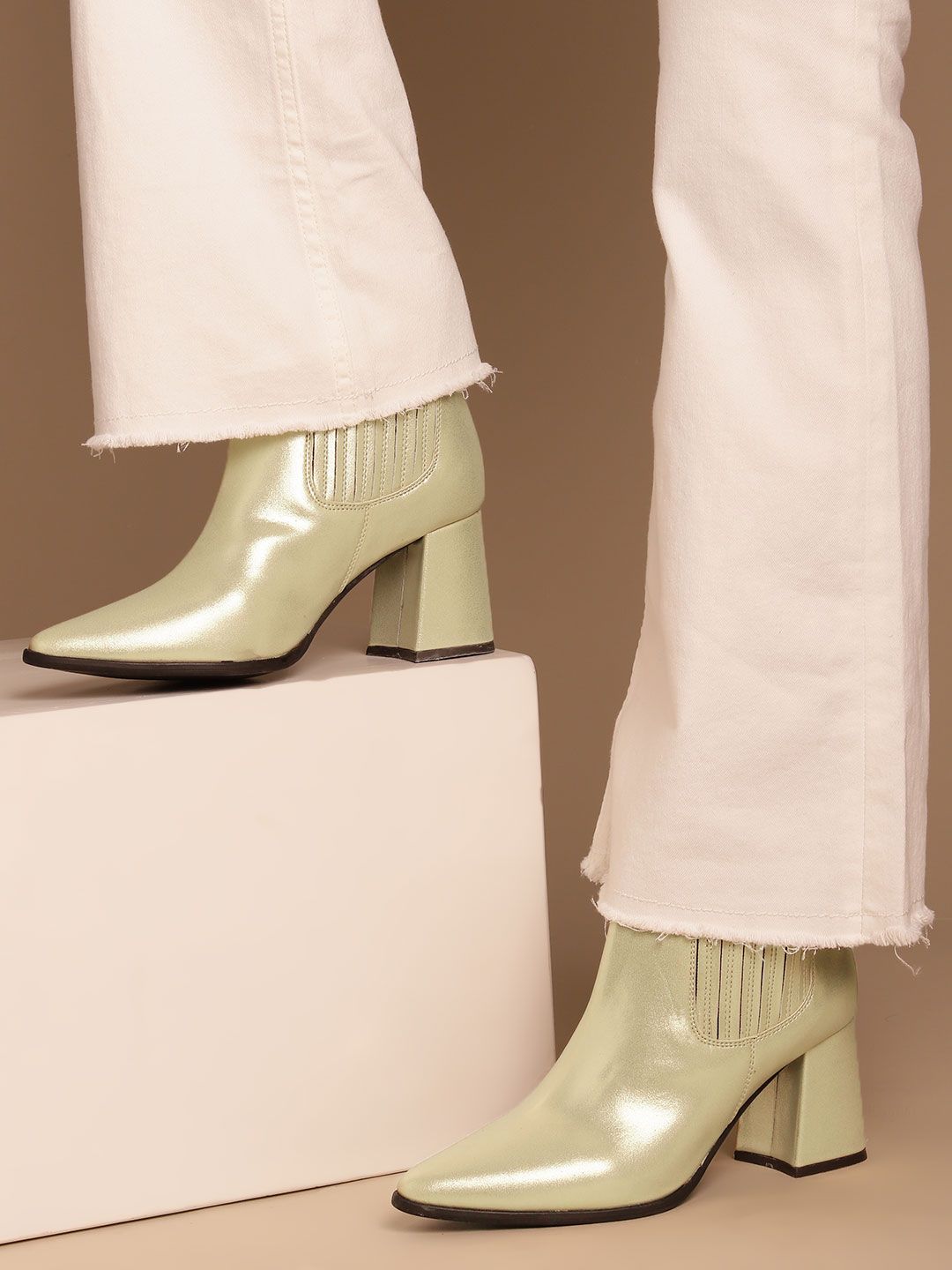 DressBerry Women Mid Top Block Heel Chelsea Boots