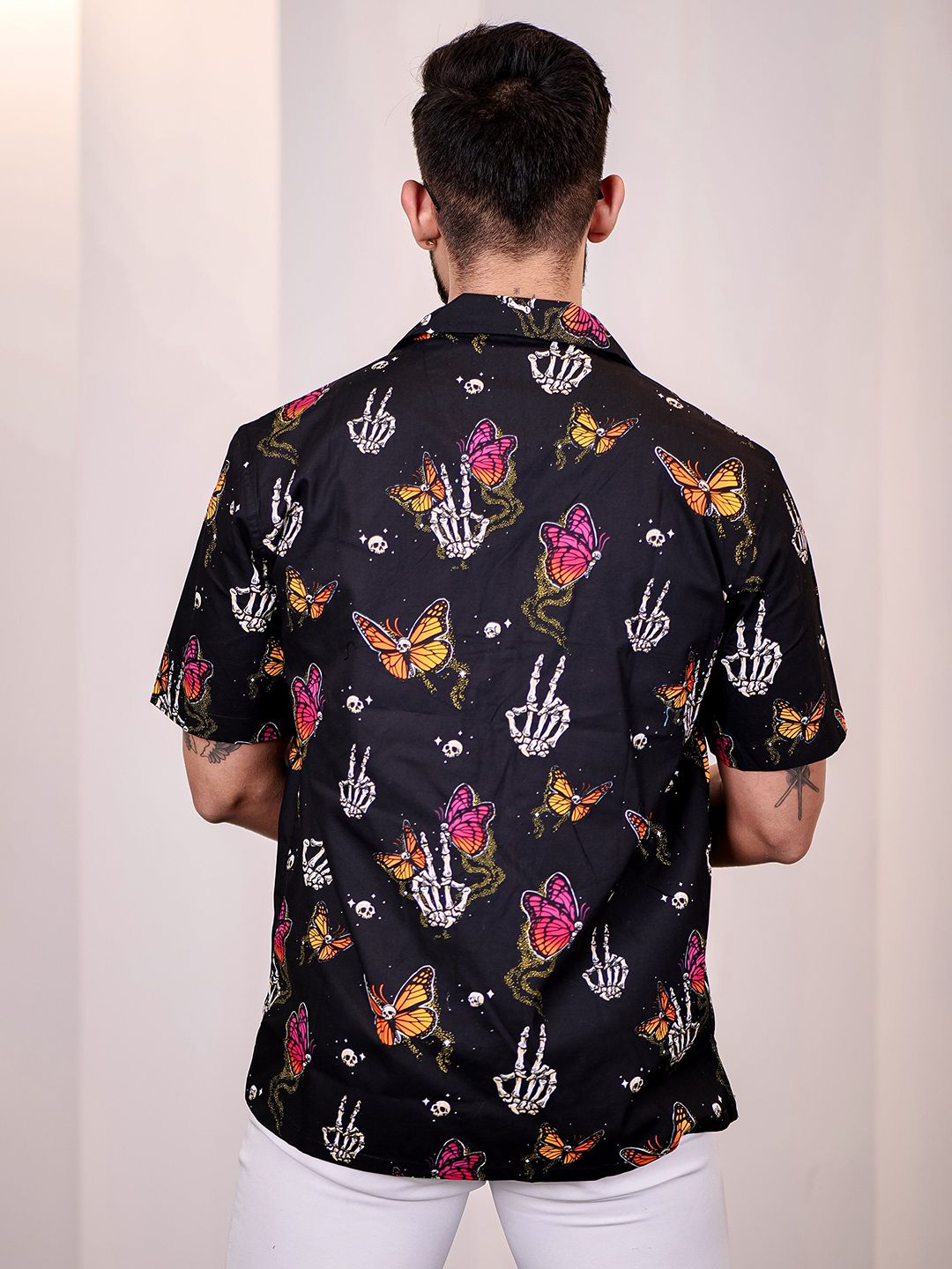 Eszett Conversational Printed Spread Collar Pure Cotton Casual Shirt
