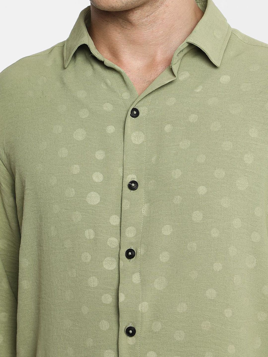 Campus Sutra Men Comfort Spread Collar Polka Dots Casual Shirt