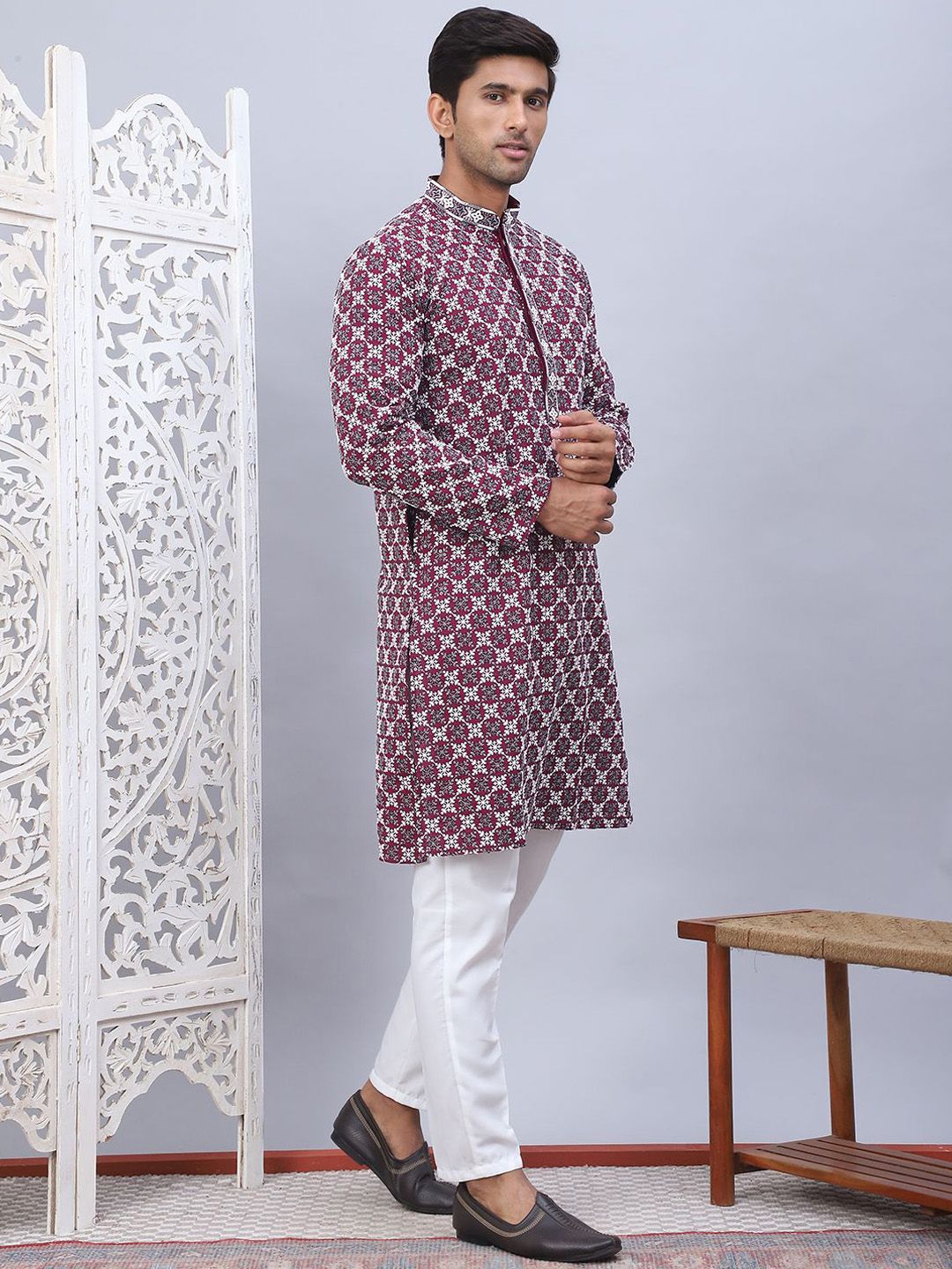 Jompers Floral Embroidered Thread Work Mandarin Collar Straight Kurta with Pyjamas