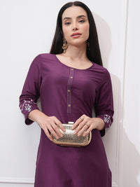 Vishudh Round Neck Three-Quarter Sleeves Thread Work Straight Kurta