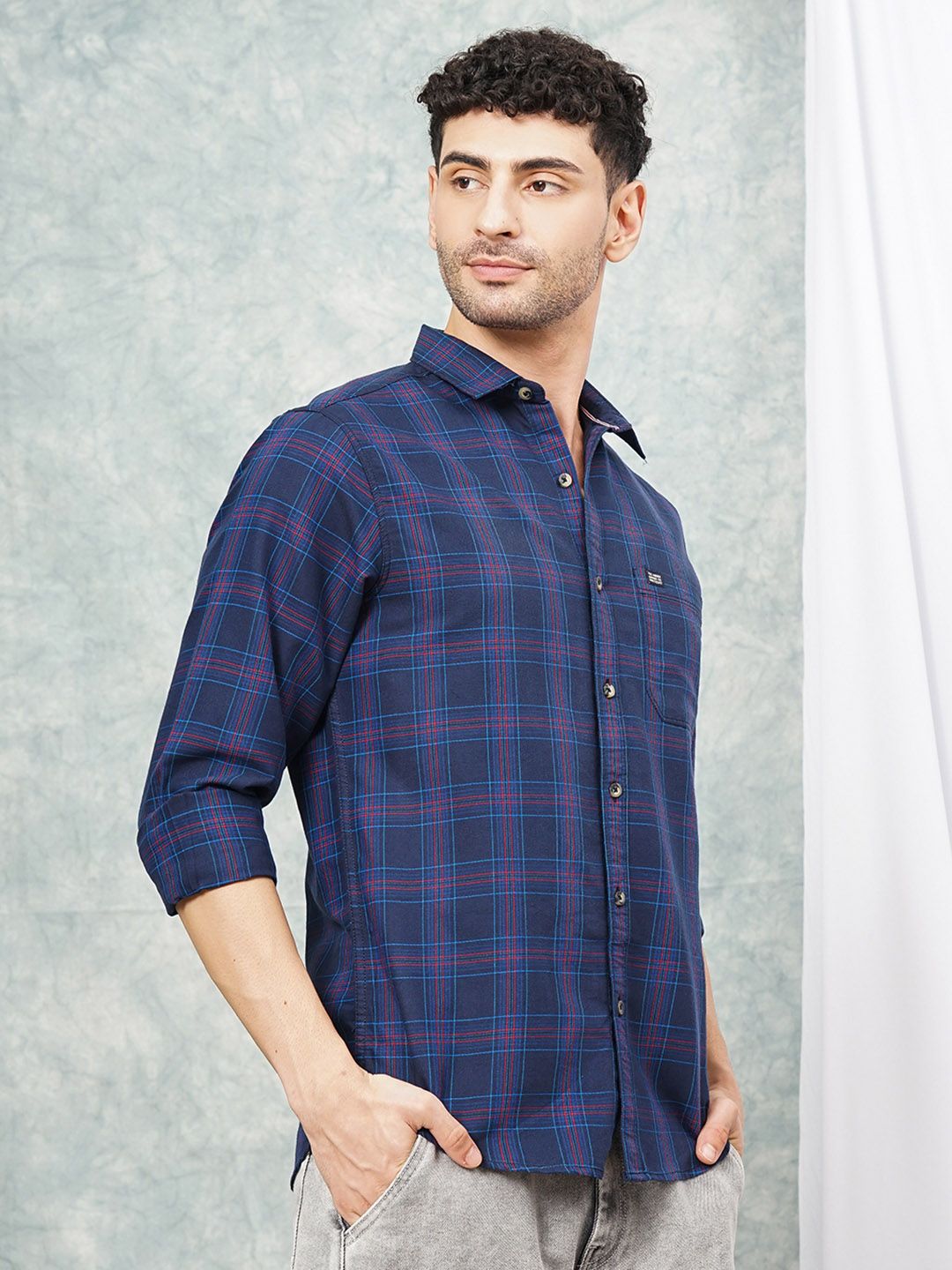 The Indian Garage Co Men Navy Blue  Red Slim Fit Checked Casual Shirt