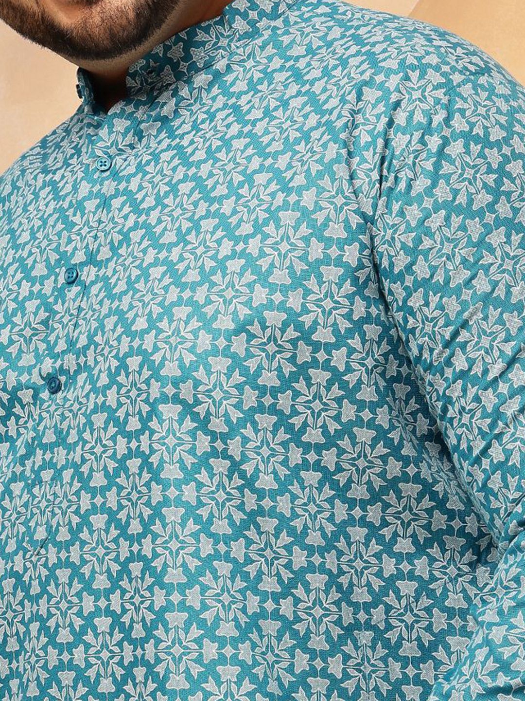 SOJANYA PLUS Floral Printed Mandarin Collar Straight Kurta