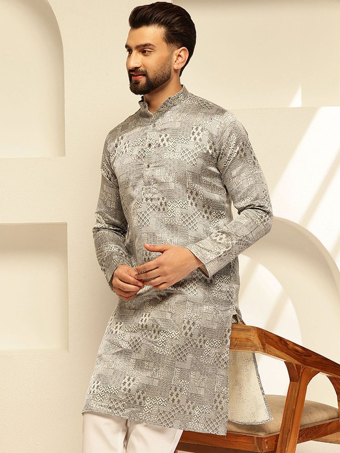 SOJANYA Woven Design Mandarin Collar Straight Kurta