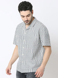 SPYKAR Men Relaxed Fit Cuban Collar Geometric Printed Cotton Casual Shirt