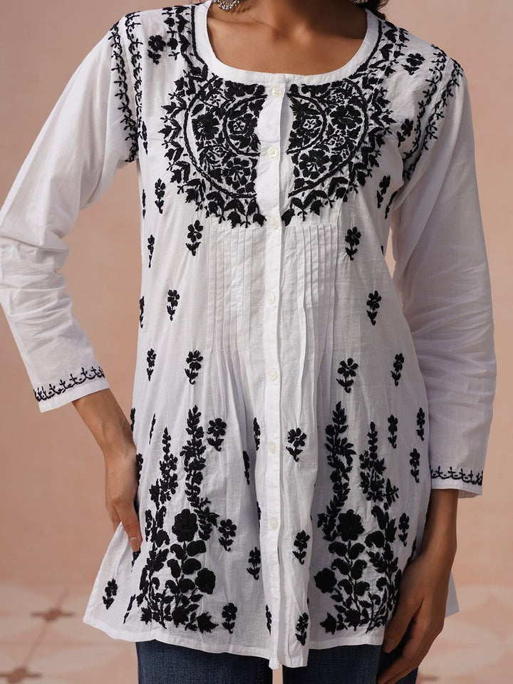 House of Chikankari Women Embroidered Chikankari Kurta