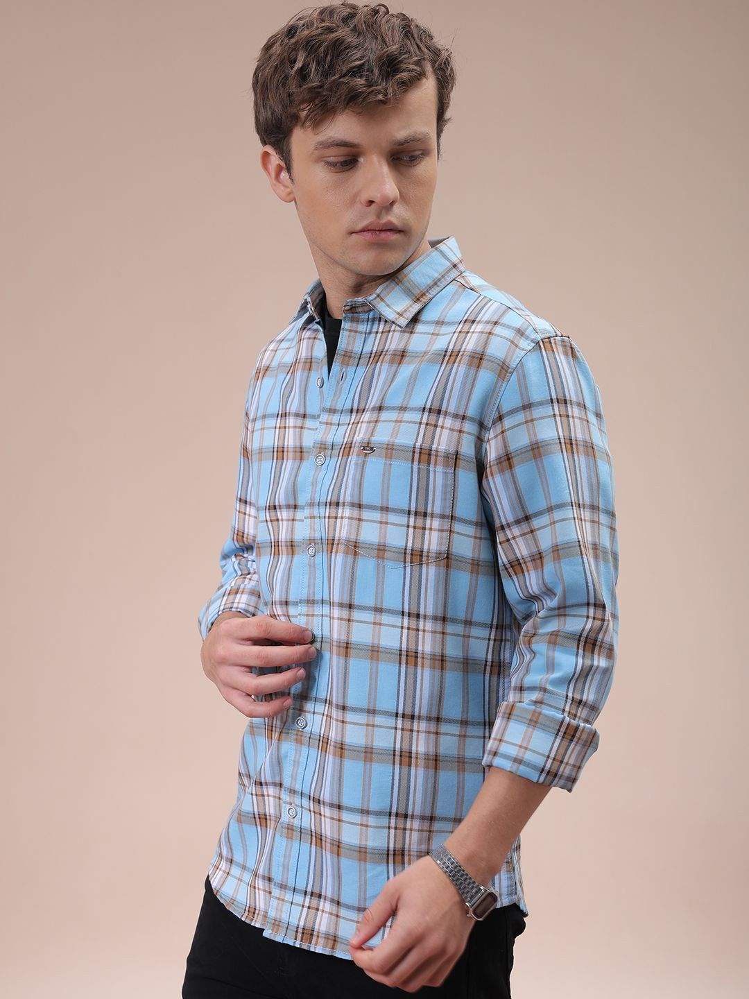 The Indian Garage Co Men Cutaway Collar Checked Cotton Slim Fit Casual Shirt