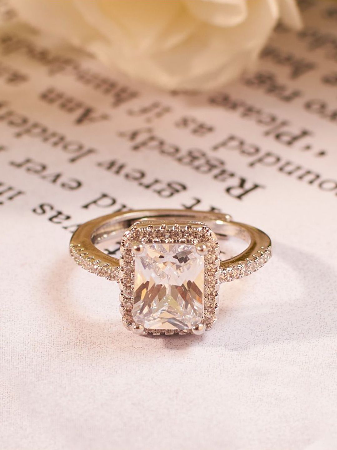 Cincin jari solitaire solitaire berlapis asin