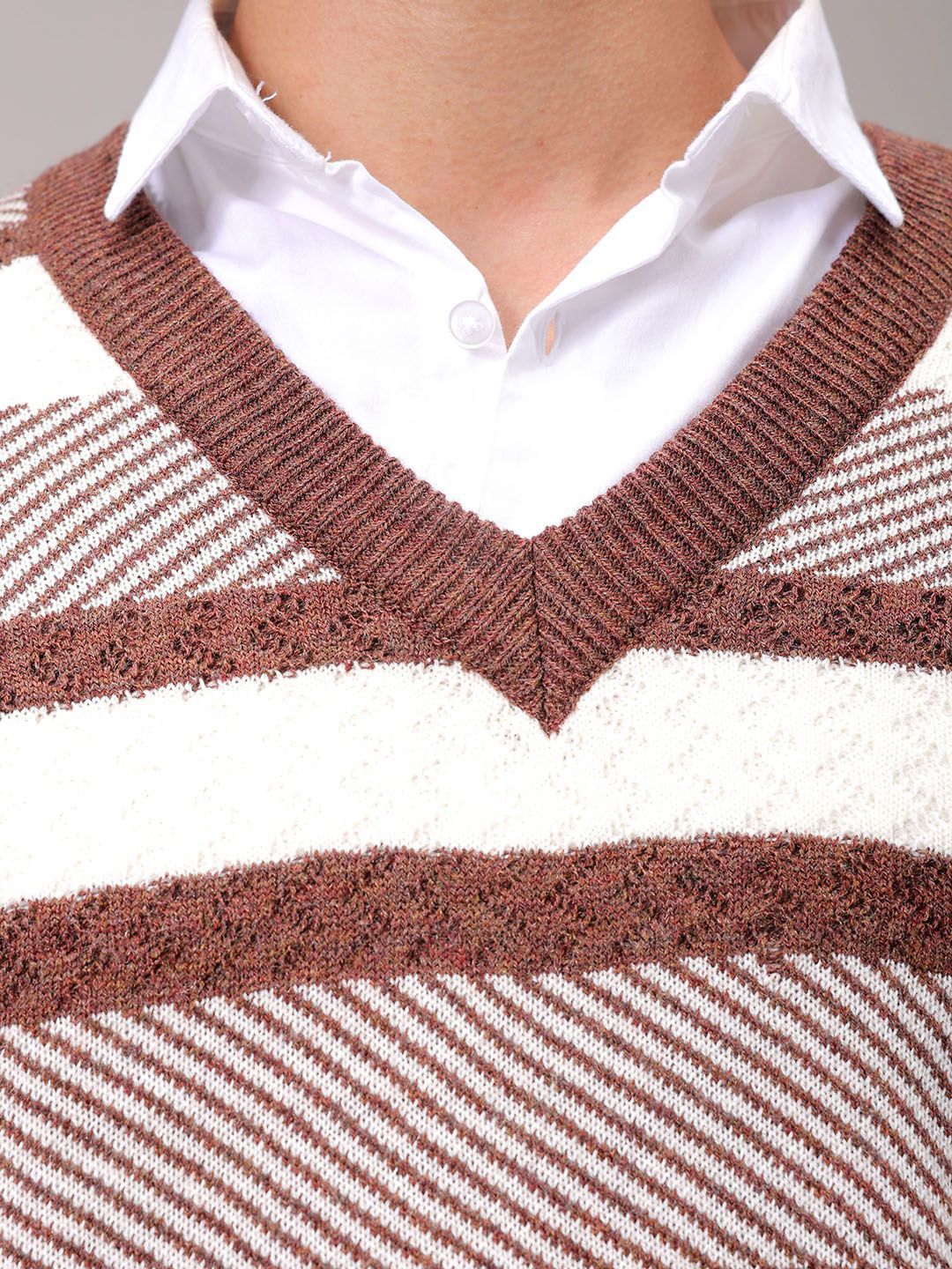 The Indian Garage Co Men Striped V-Neck Pullover