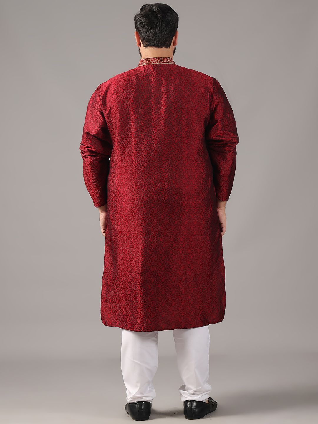 SOJANYA PLUS Plus Size Lelaki Paisley Woven Design Band Collar Straight Kurta With Pajama