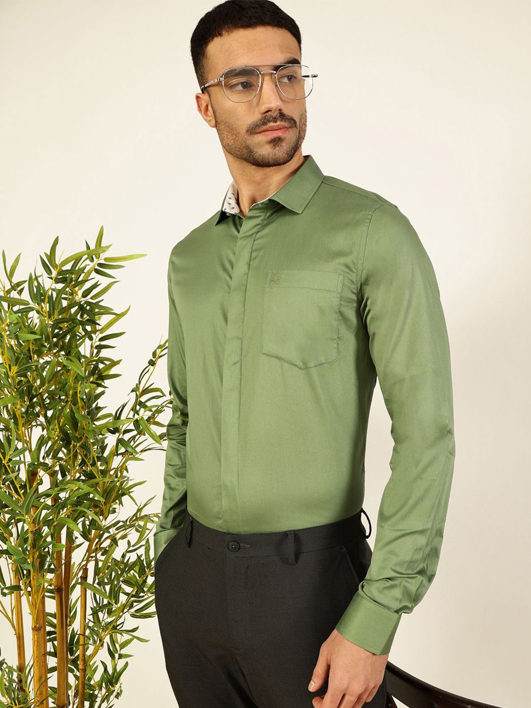 Thomas Scott Men Premium Cutaway Collar Solid Cotton Formal Shirt