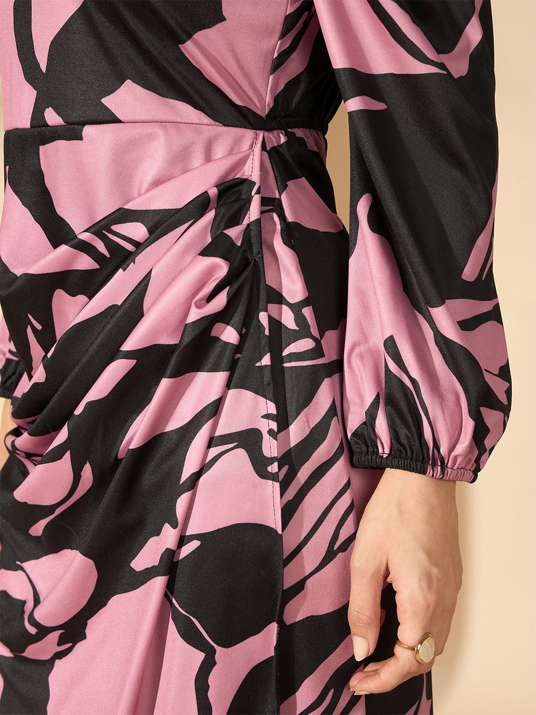 Antheaa Women Abstract Printecd Sheath Midi Dress