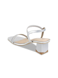 Metro Women Embellished Kitten Mules