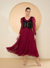 Pakaian maxi chiffon antaa dengan mengangkat bahu