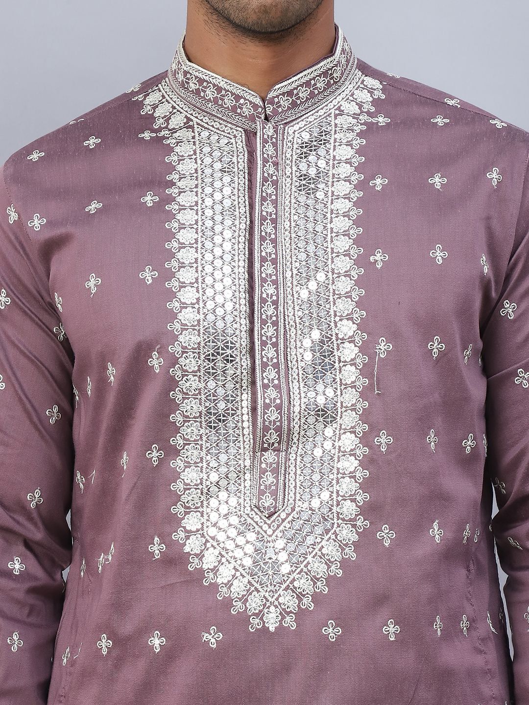 Jompers Ethnic Motifs Embroidered Sequinned Cotton Silk Straight Kurta with Pyjamas