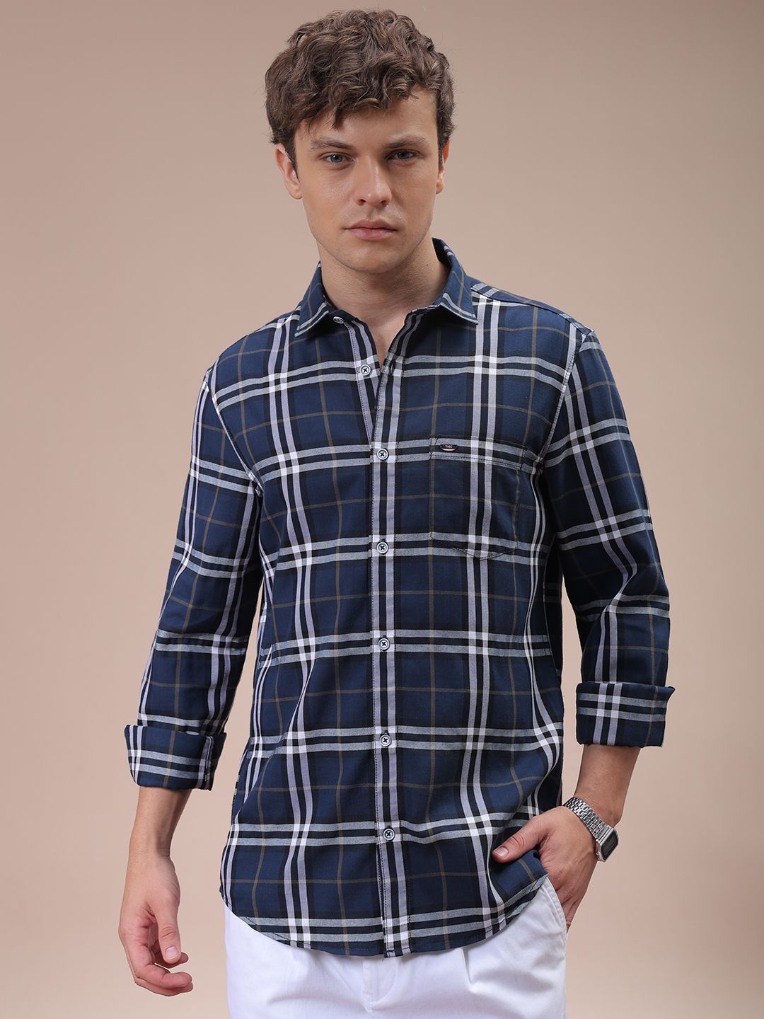The Indian Garage Co Men Cutaway Collar Checked Cotton Slim Fit Casual Shirt