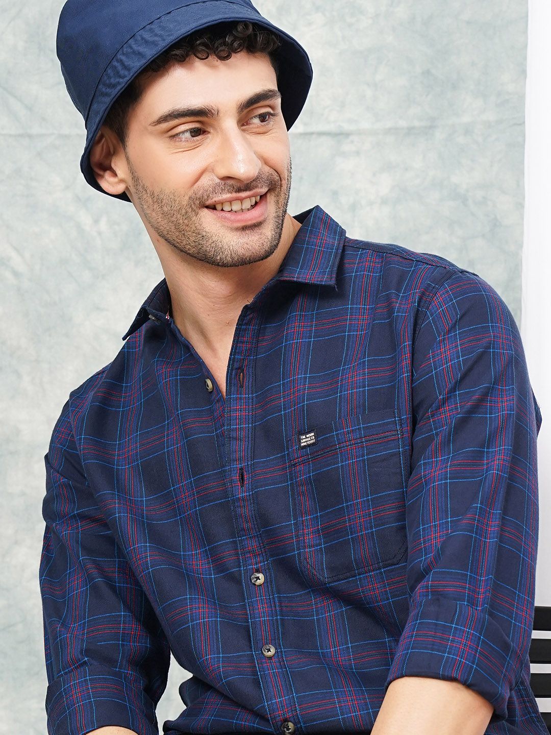 The Indian Garage Co Men Navy Blue  Red Slim Fit Checked Casual Shirt
