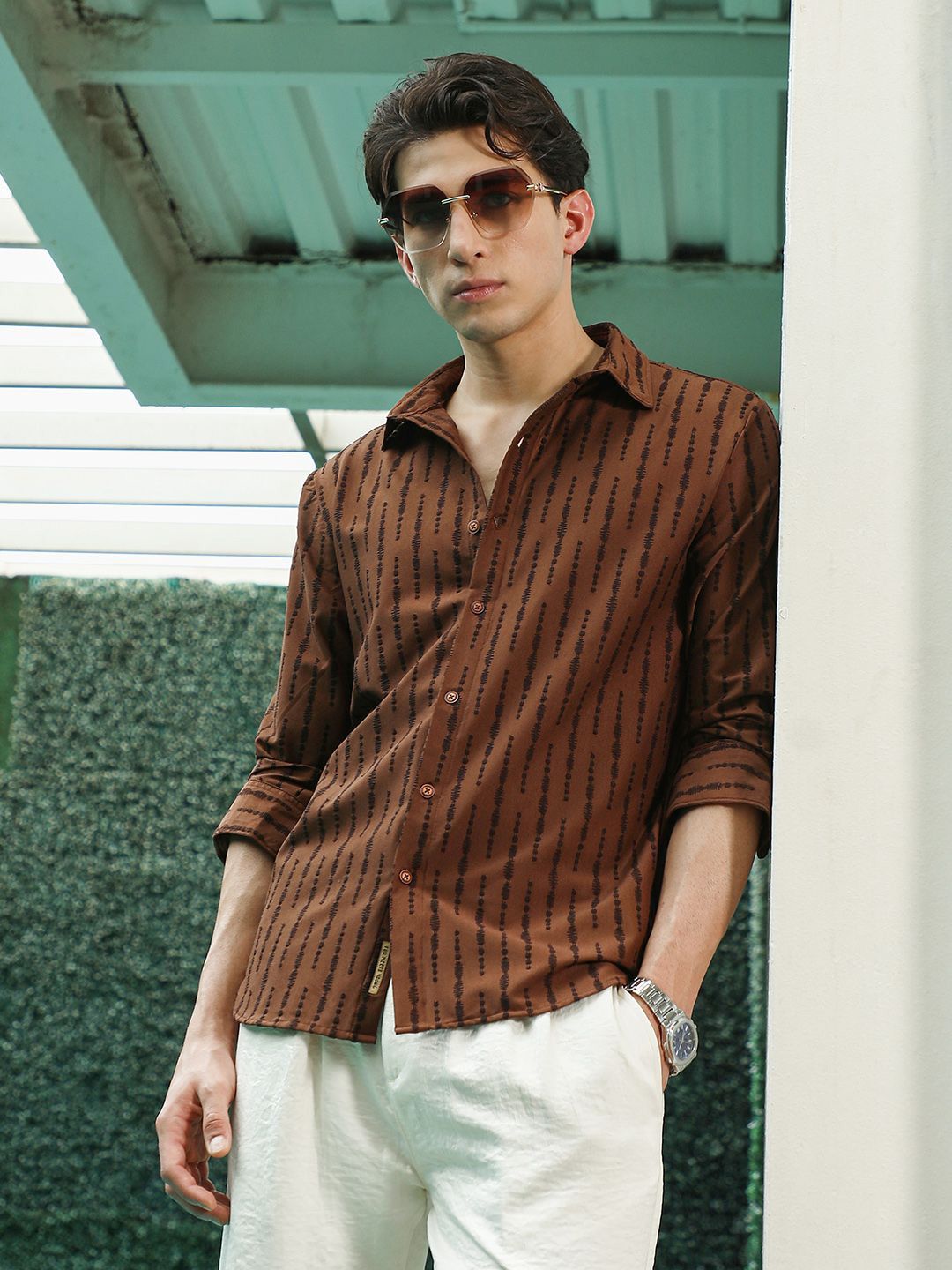 Campus Sutra Comfort Abstract Printed Spread Collar Cotton Casual Shirt