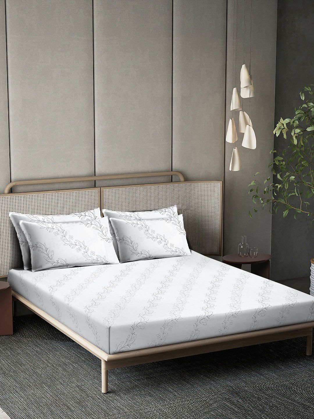 Myntra Elegant Homes White Floral 400 TC Cadar dengan 2 Sarung Bantal