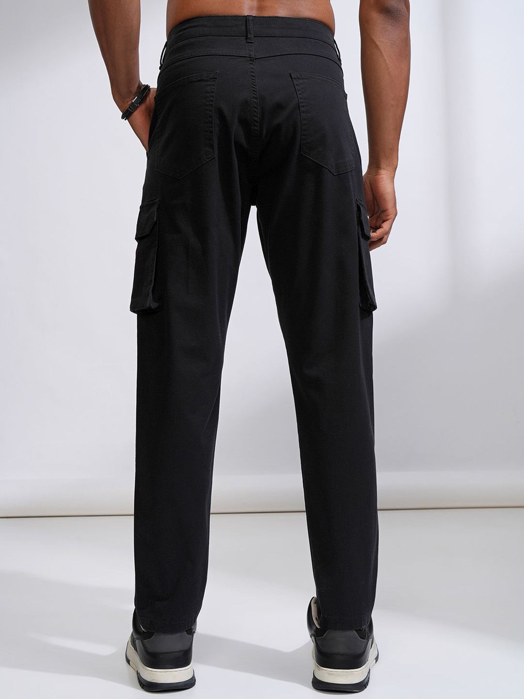 HIGHLANDER Men's Straight Fit Cargos Trousers