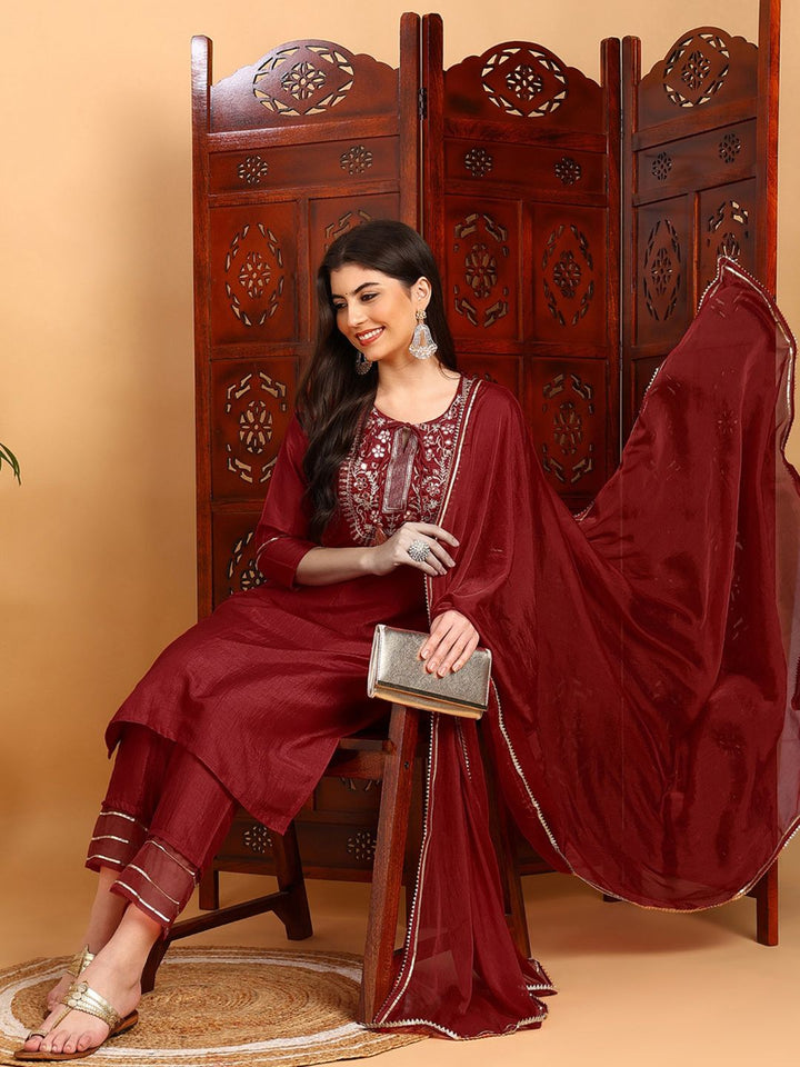KALINI Ethnic Motifs Yoke Design Mirror Work Straight Kurta & Trousers With Dupatta