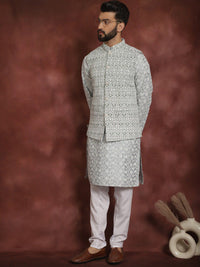 Kurta Lurus Kolar Mandarin Bersulam Bunga Kelabu Anouk Dengan Churidar