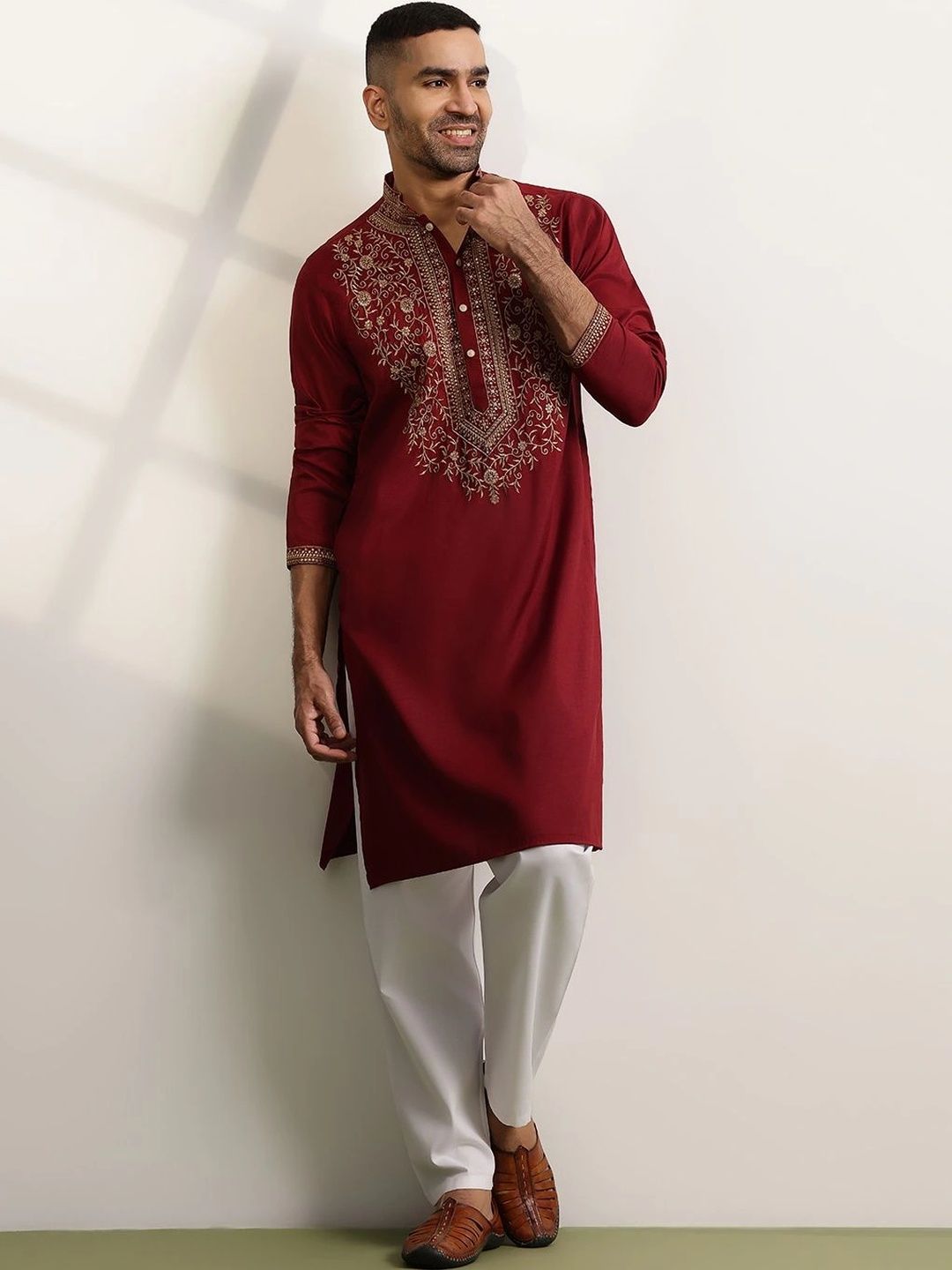 Anouk Men Ethnic Motifs Embroidered Regular Kurta with Pyjamas