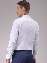The Indian Garage Co. X Luxe Men Cutaway Collar Vertical Striped Slim Fit Formal Shirt