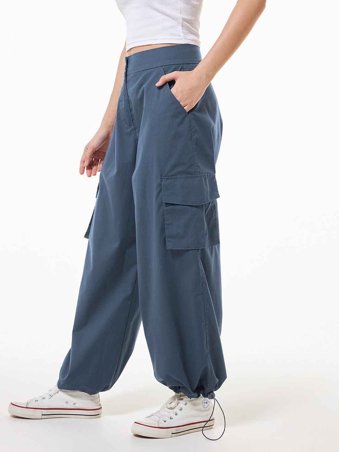 Bewakoof Women Cotton Oversized Mid-rise Cargos Trousers