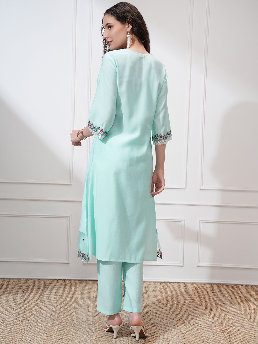 Vishudh Women Embroidered New Roman Kurta with Bottoms