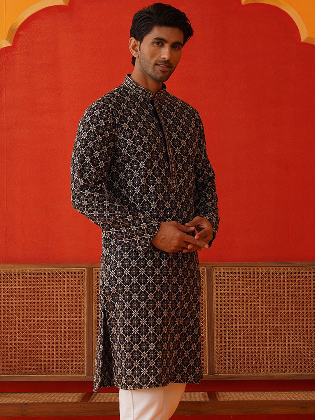 Jompers Men Geometric Embroidered Sequinned Kurta