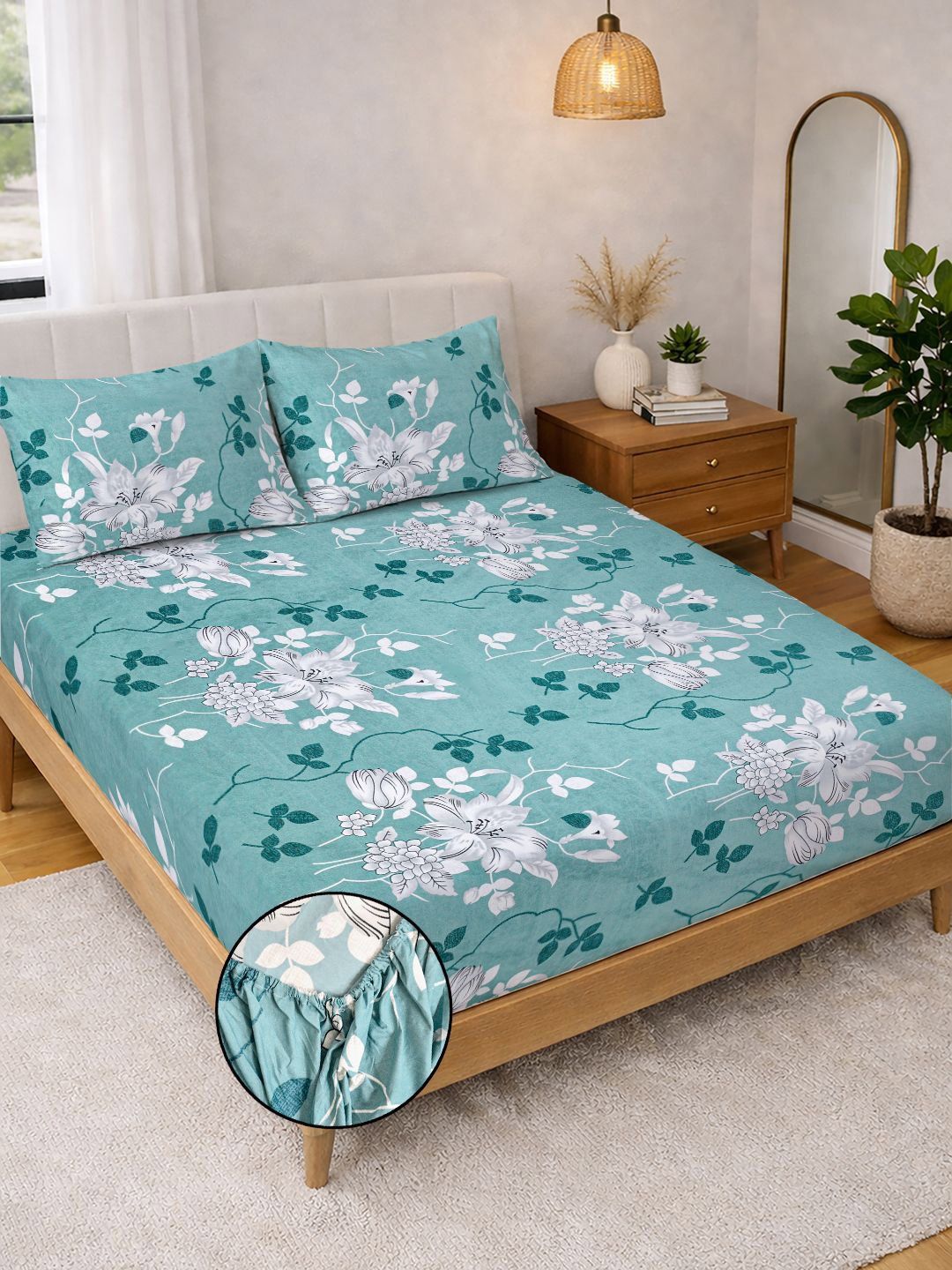 KLOTTHE Green & White Printed 300 TC Double Bedsheet With 2 Pillow Covers- 2.5 m x 2.25 m