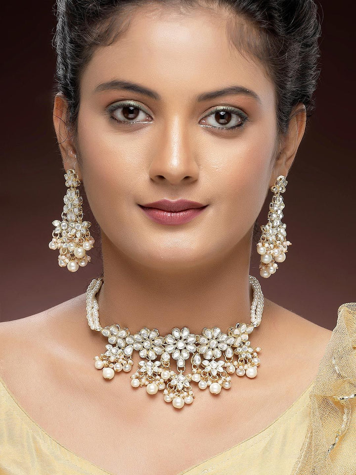 Karatcart Kundan-berlapis emas Kundan & Pearl Beaded Jewellery Set