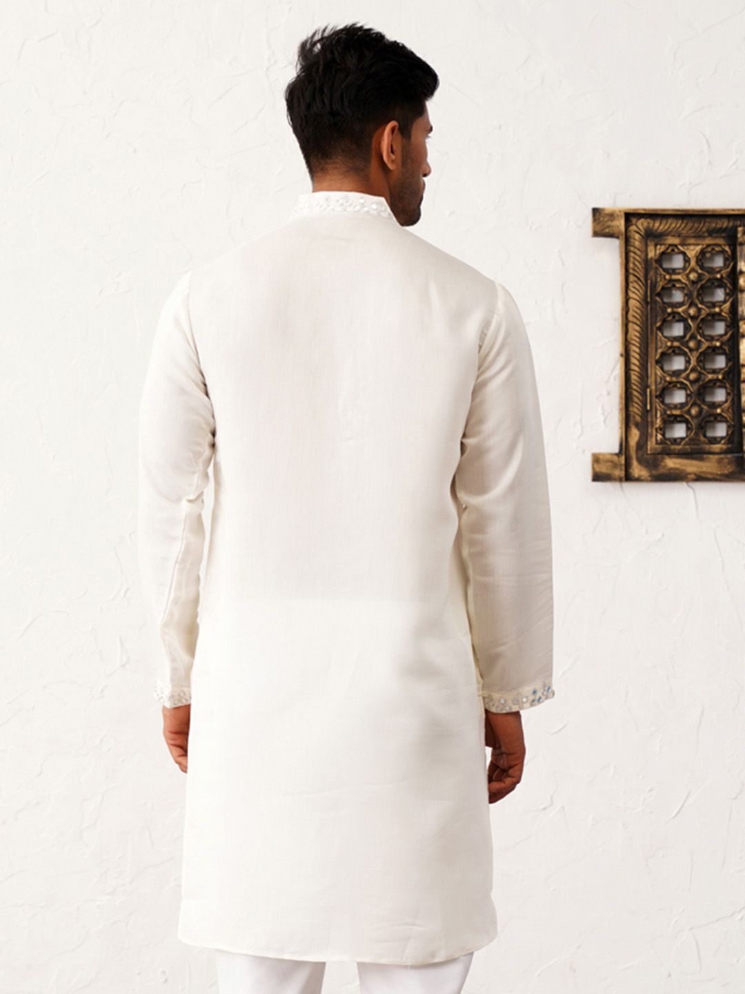 Jompers Geometric Embroidered Mirror Work Kurta Straight Kurta