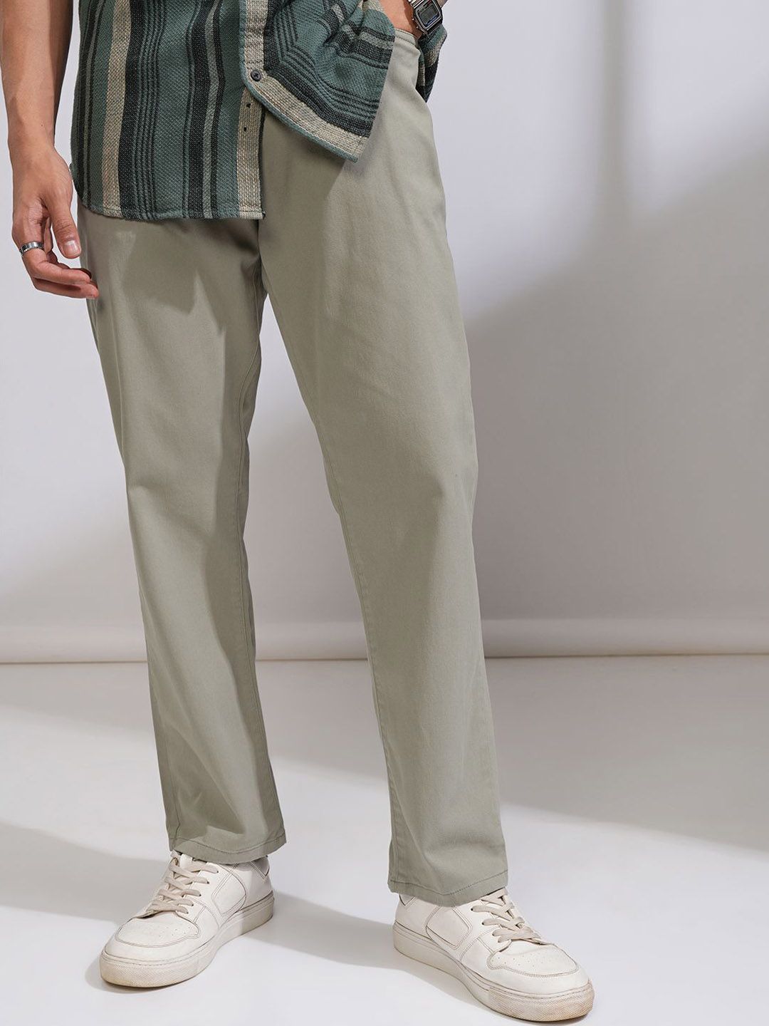 HIGHLANDER Men Cotton Relaxed Fit Regular Trousers