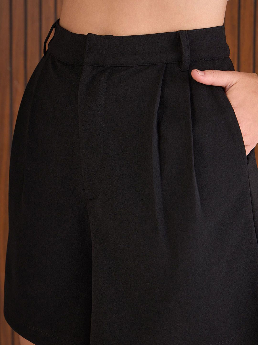 Wanita sassafras seluar pendek bertingkat tinggi