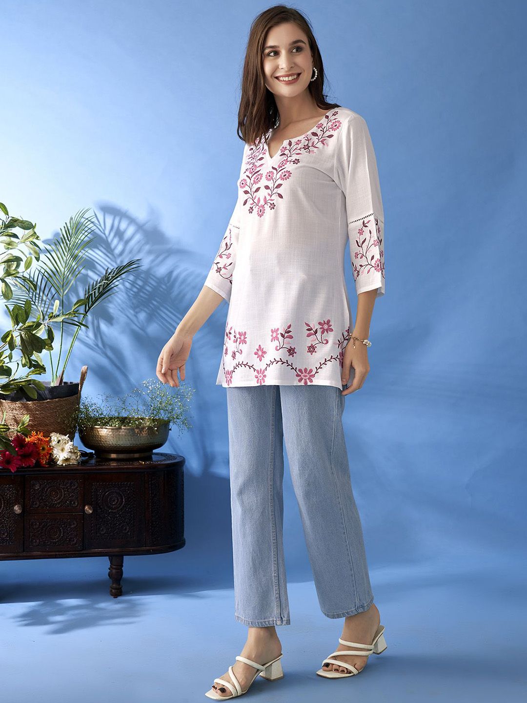 Anouk Floral Embroidered Thread Work Liva Thread Work Kurti