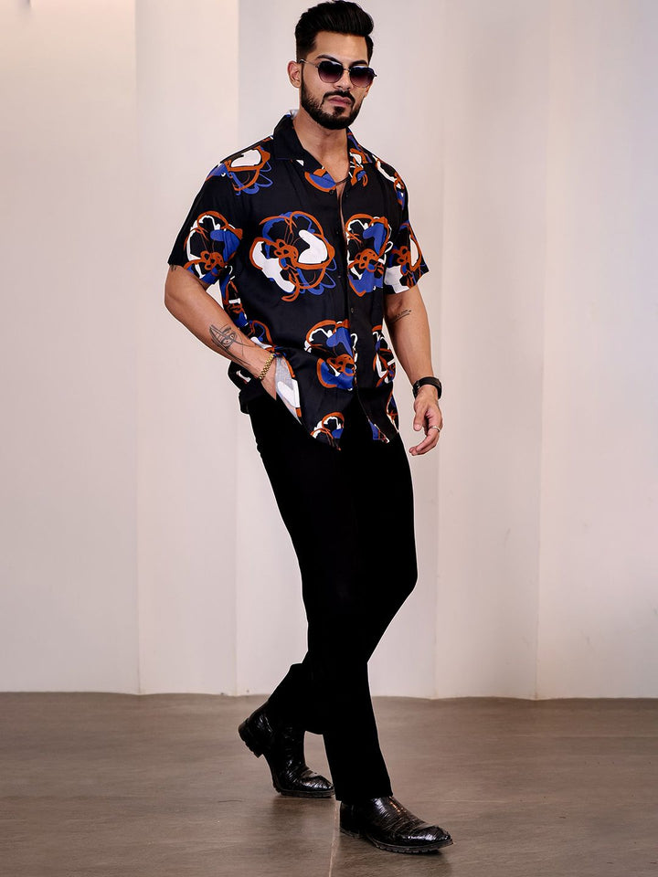 Eszett Graphic Printed Spread Collar Lengan Pendek Baju Kasual Fit Biasa