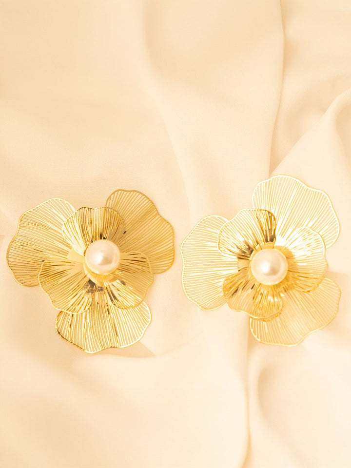 VOGUE PANASH Gold-Plated Pearls Beaded Floral Shaped Studs