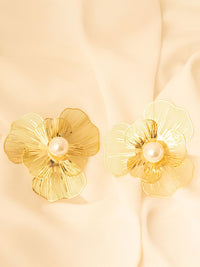 VOGUE PANASH Gold-Plated Pearls Beaded Floral Shaped Studs