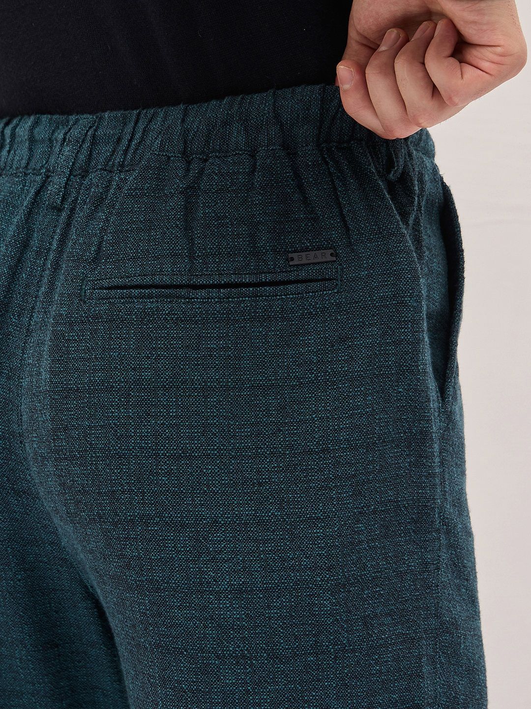 THE BEAR HOUSE Men Textured Tapered Fit Pleated Chinos Trousers