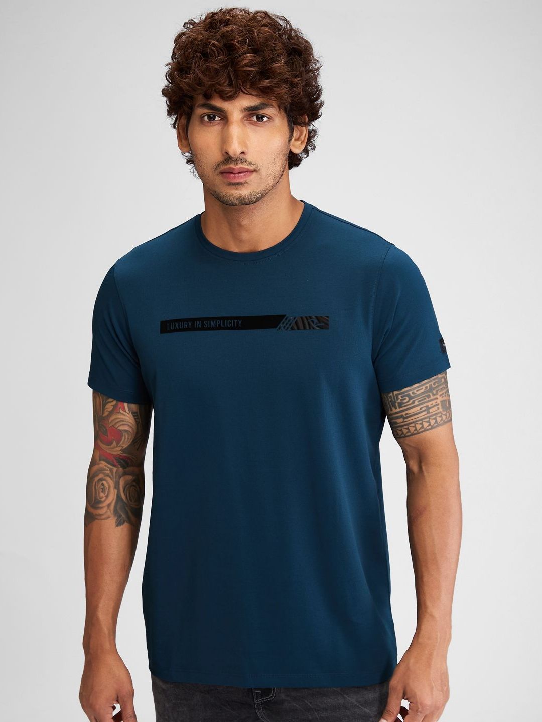 SPYKAR Men Typography Pockets Slim Fit T-shirt