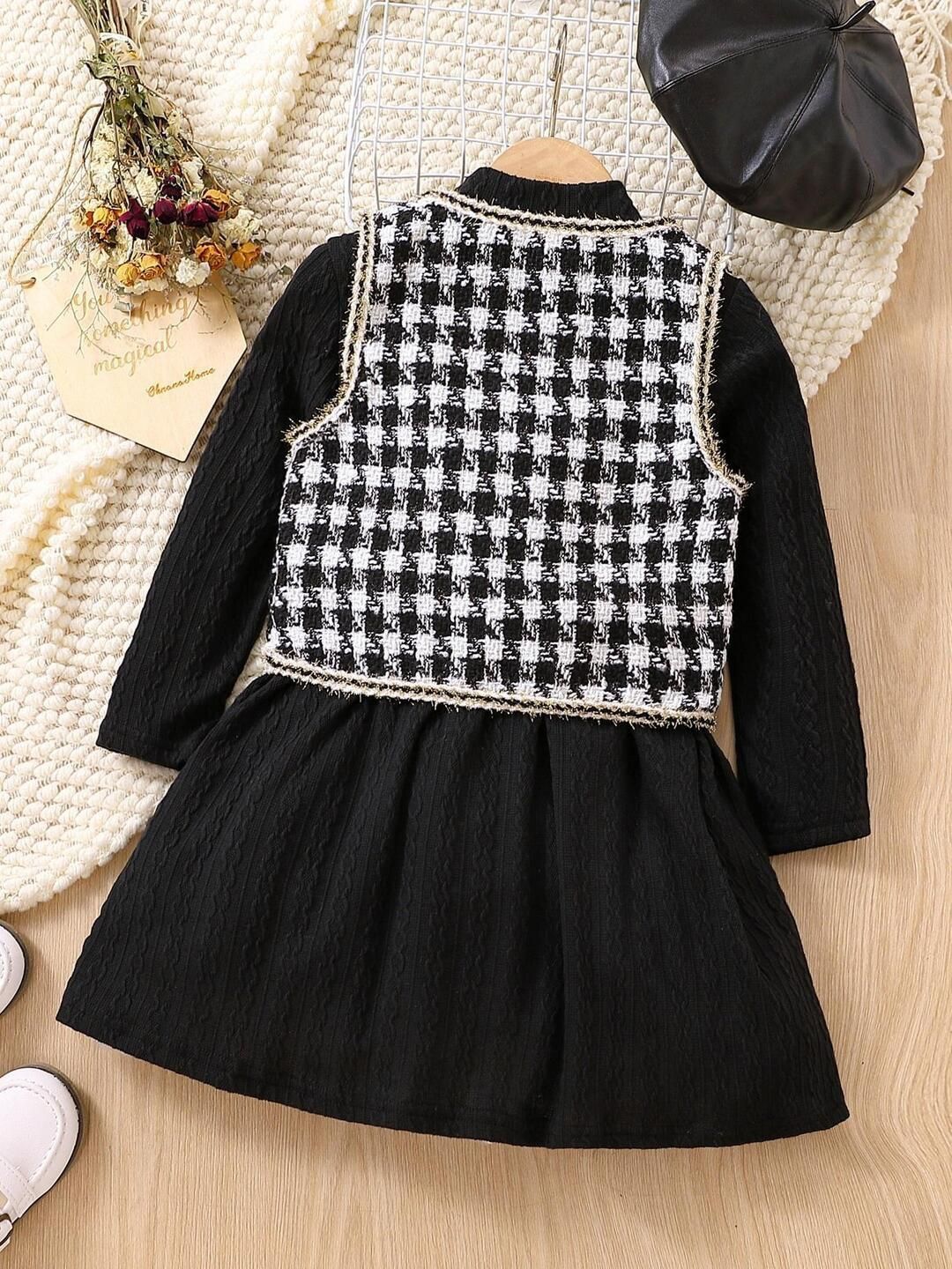 Pakaian yang diperiksa YK Fit & Flare