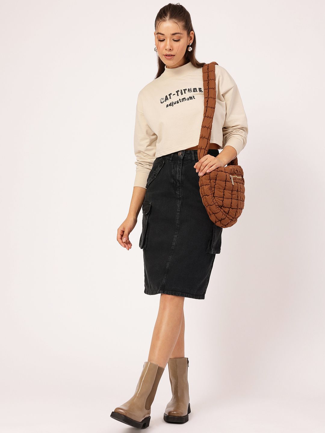 DressBerry Cat Woman Boxy Crop Sweatshirt