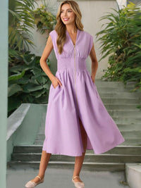 Semua Mengenai Anda Wanita V-Neck Fit & Flare Midi Dress