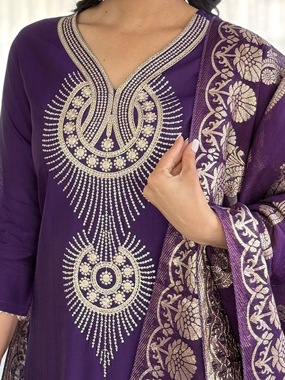 KALINI Women Ethnic Motifs Embroidered Regular Thread Work Pure Silk Kurta Set & Dupatta