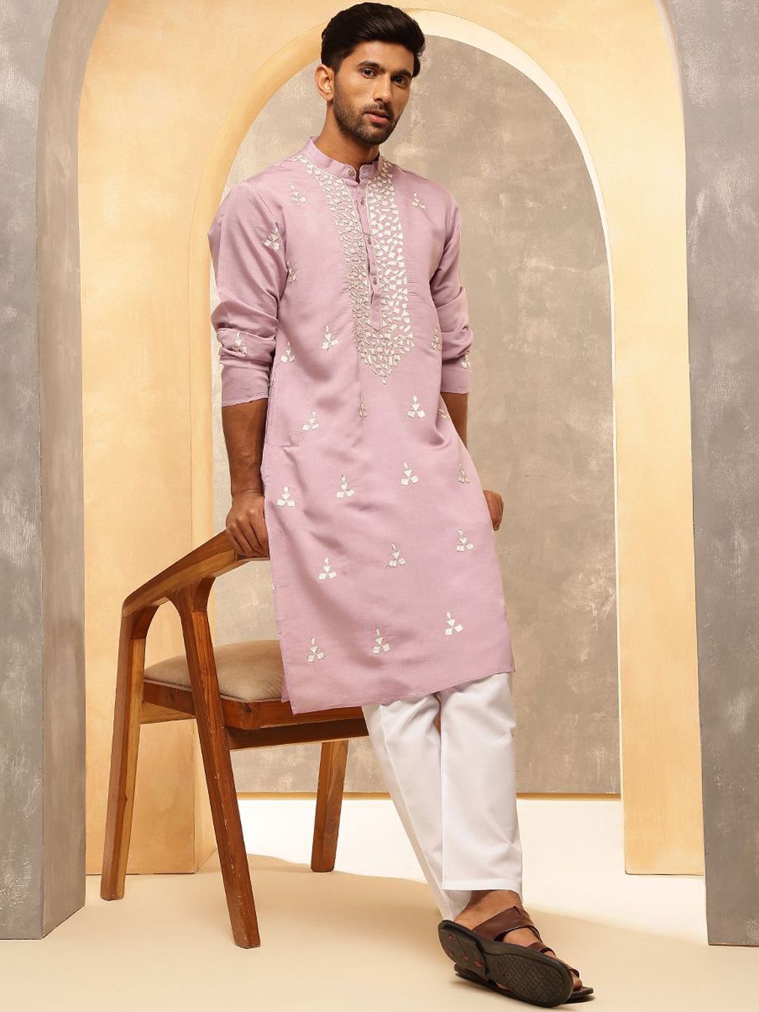 Anouk Men Floral Embroidered Regular Thread Work Kurta with Pyjamas